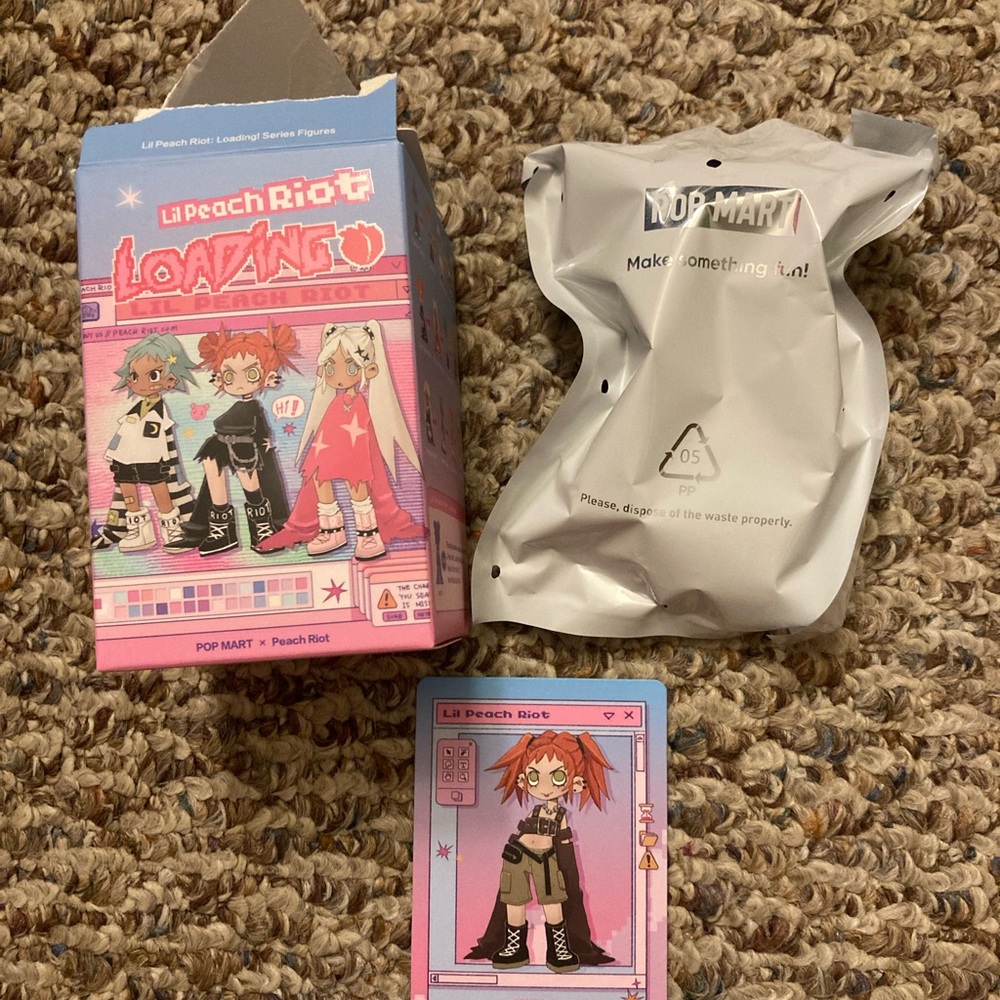 POP MART Lil Peach Riot - Gigi Thief